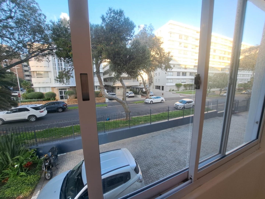 To Let 3 Bedroom Property for Rent in Sea Point Western Cape